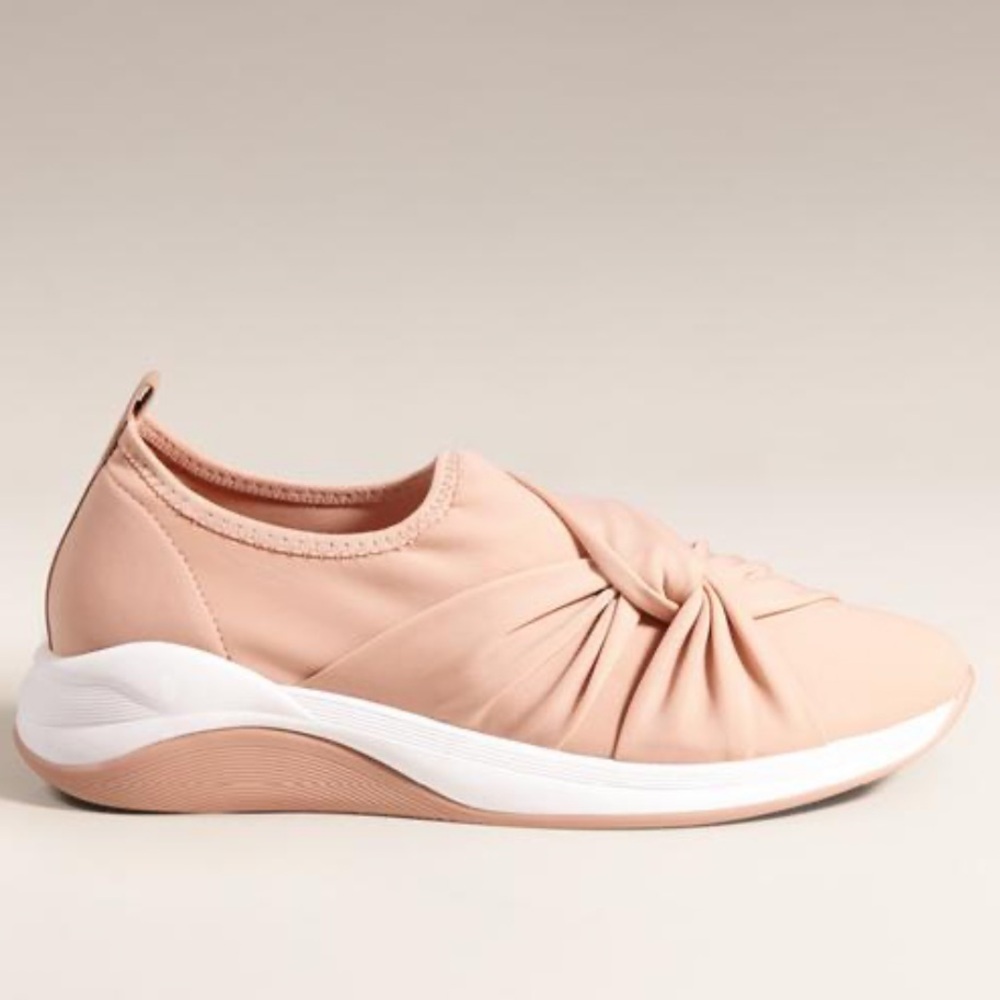 Arezzo sneakers in begonia/ light pink  size US 7.5